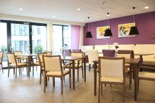 Gemeinsam speisen Zwei Premium-Pflegeappartements inkl. bevorzugtem Belegungsrecht f�r Ihre Altersvorsorge zum Verkauf