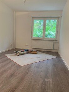 Kinderzimmer oder Home-Office Frisch renoviertes Wohlf�hldomizil mit eigener Terrasse im Gr�nen! (70qm)
